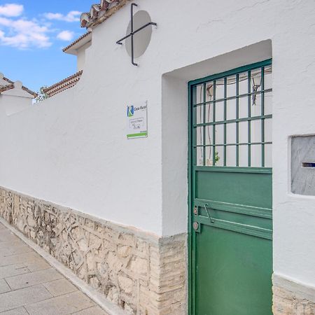 -Iponubahomes- Centrica Casa Con Jardin Y Chimenea باينا المظهر الخارجي الصورة