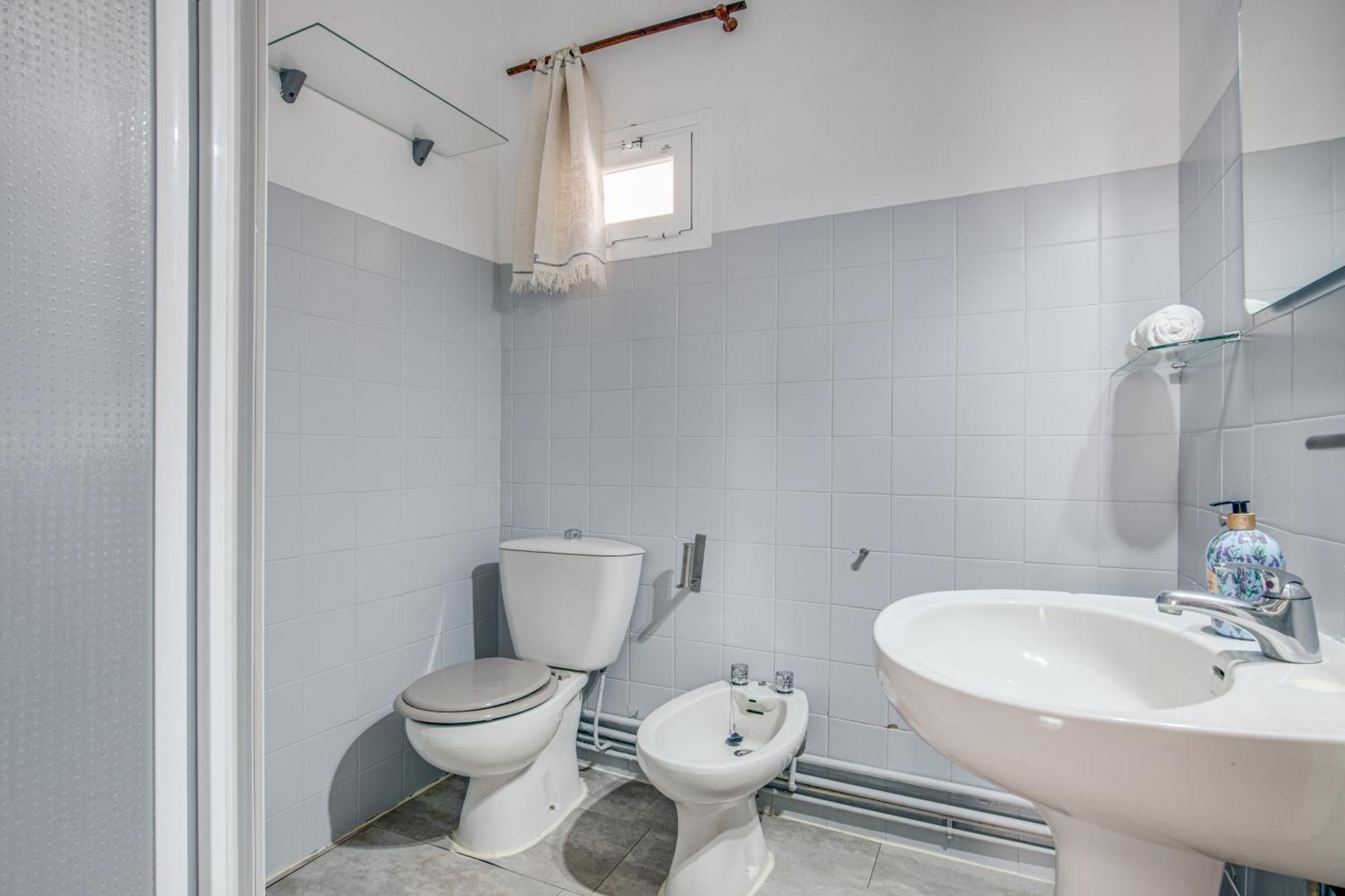 -Iponubahomes- Centrica Casa Con Jardin Y Chimenea باينا المظهر الخارجي الصورة