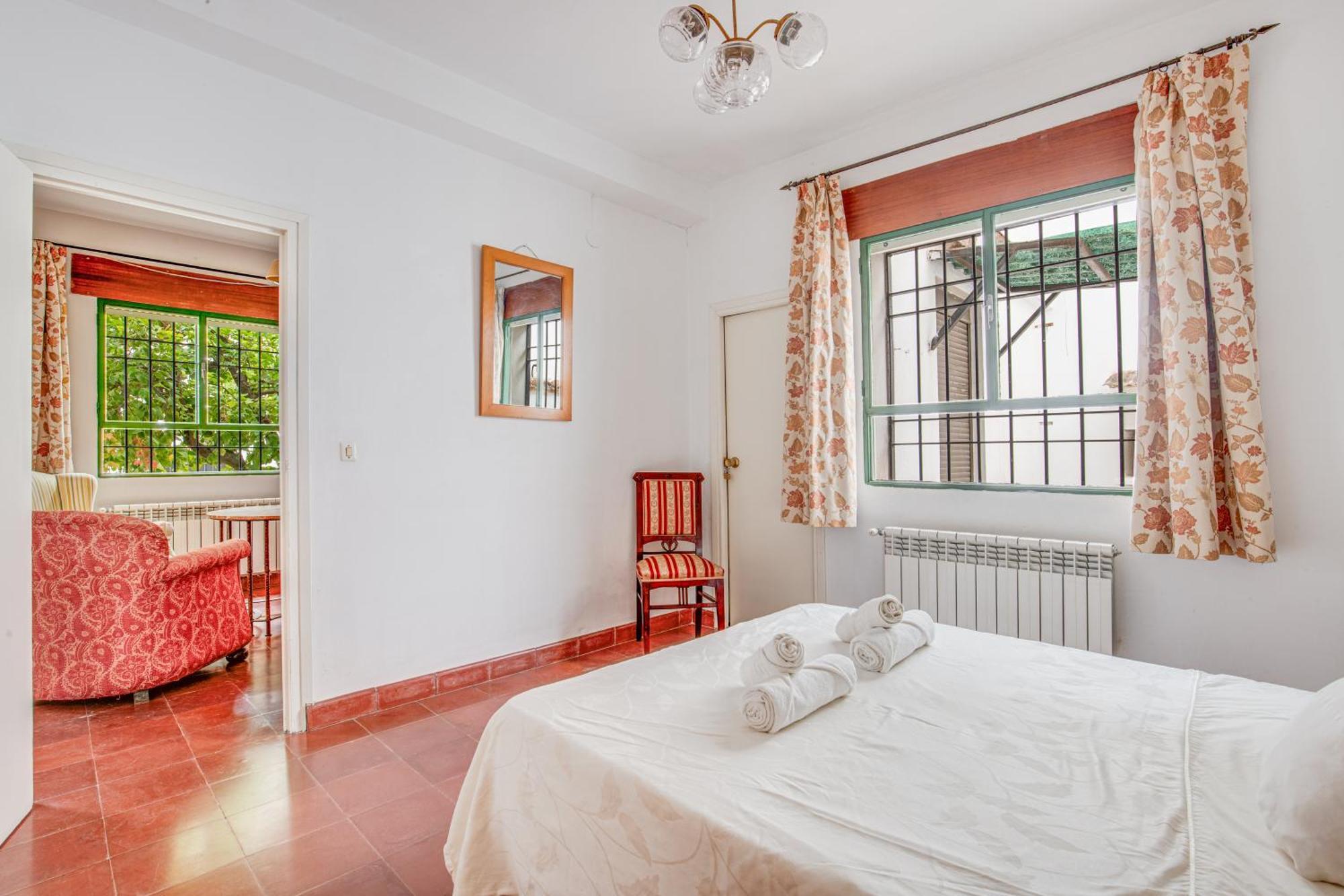 -Iponubahomes- Centrica Casa Con Jardin Y Chimenea باينا المظهر الخارجي الصورة