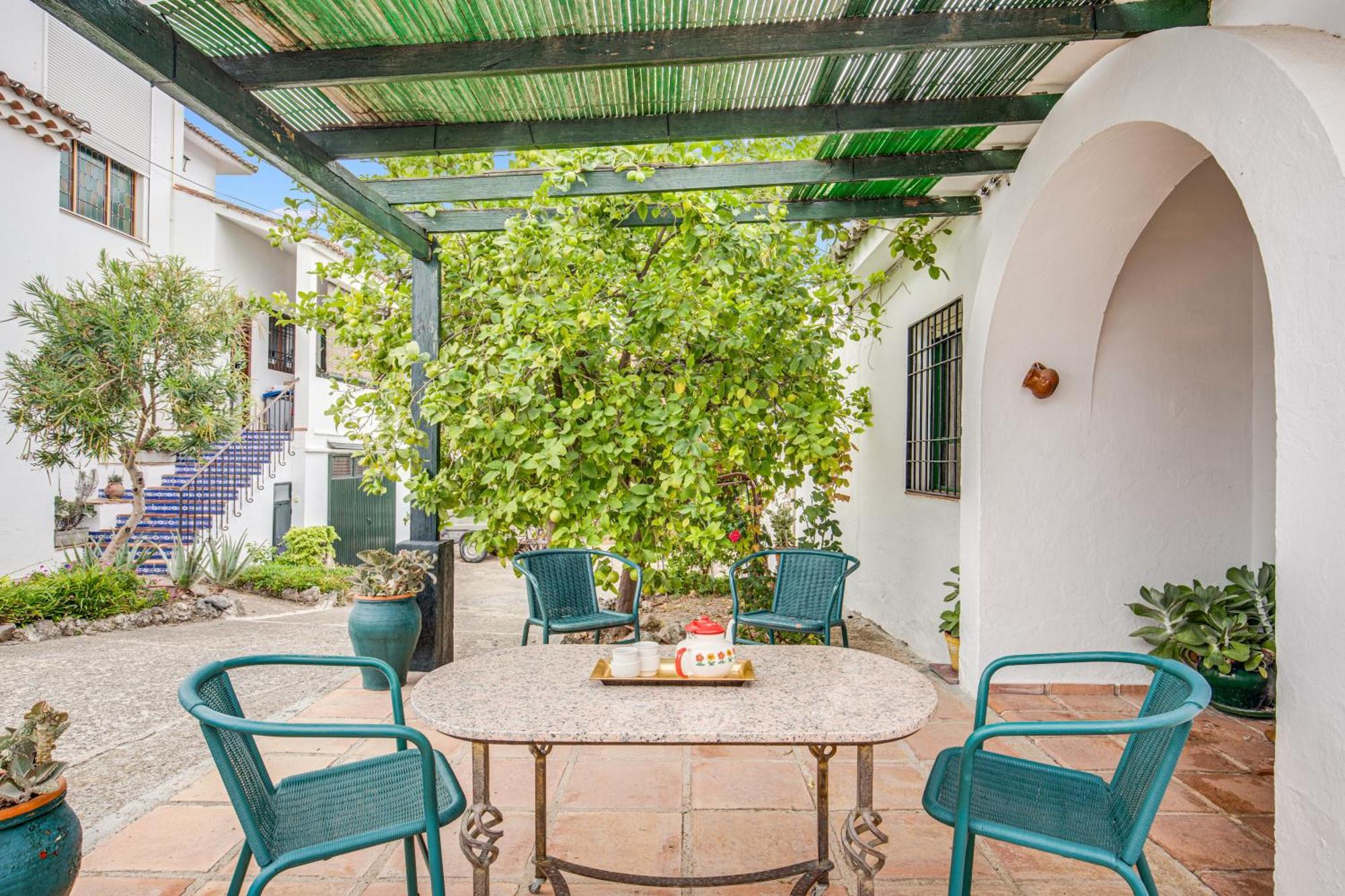 -Iponubahomes- Centrica Casa Con Jardin Y Chimenea باينا المظهر الخارجي الصورة